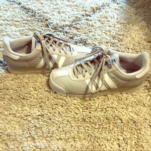 Adidas Grey and White Somoas